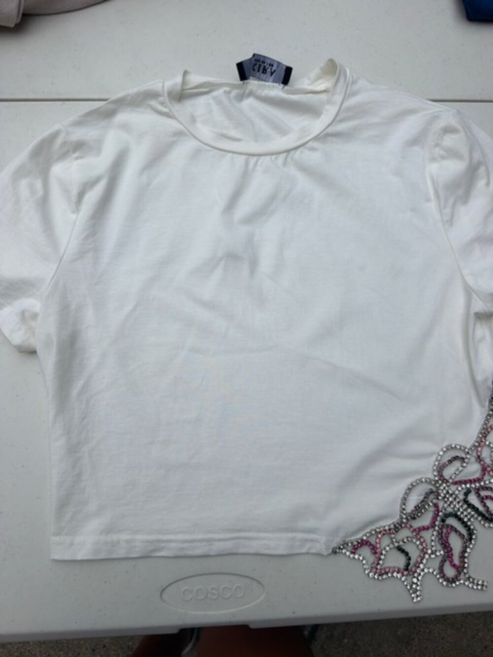 #Akira Crew neckline, short sleeves, cropped top #BUTTERFLY MEDIUM